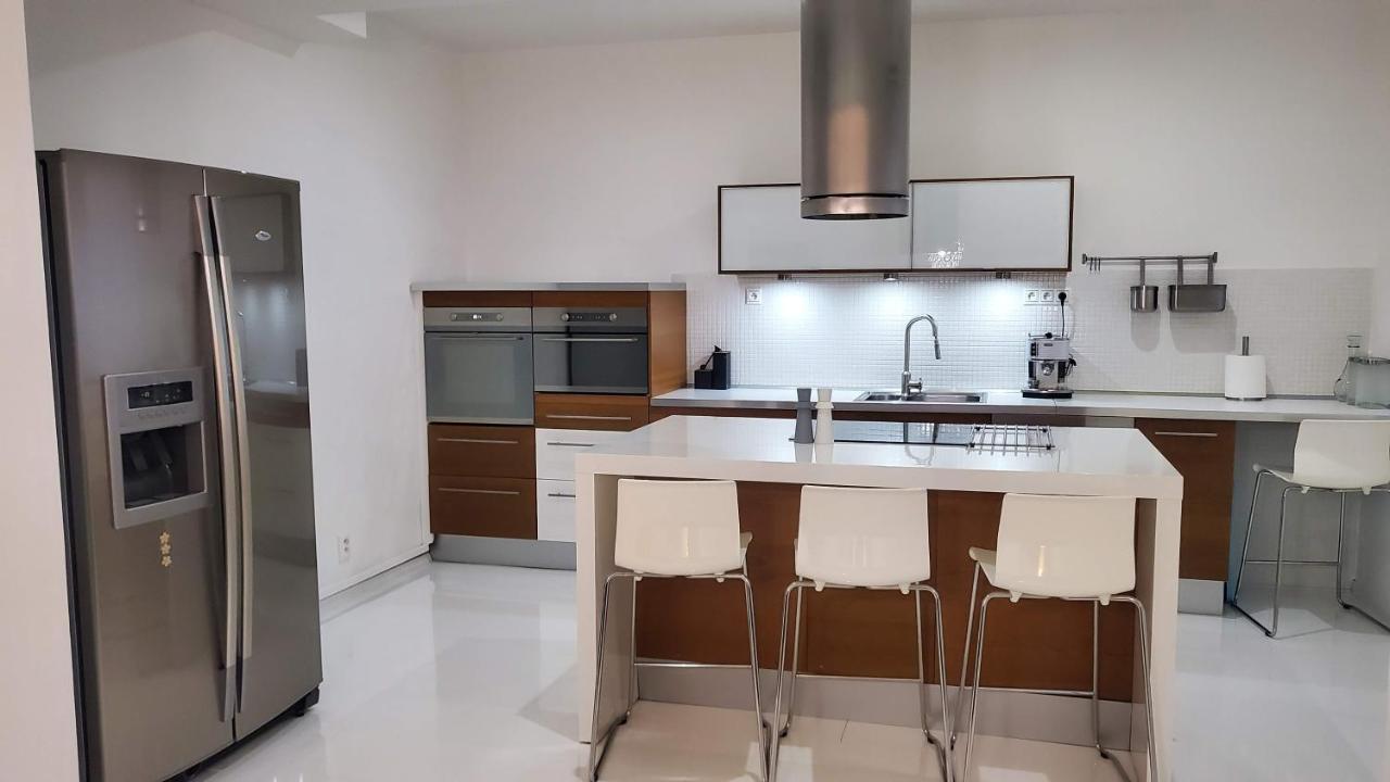 Apartman Julie Loket Exteriör bild