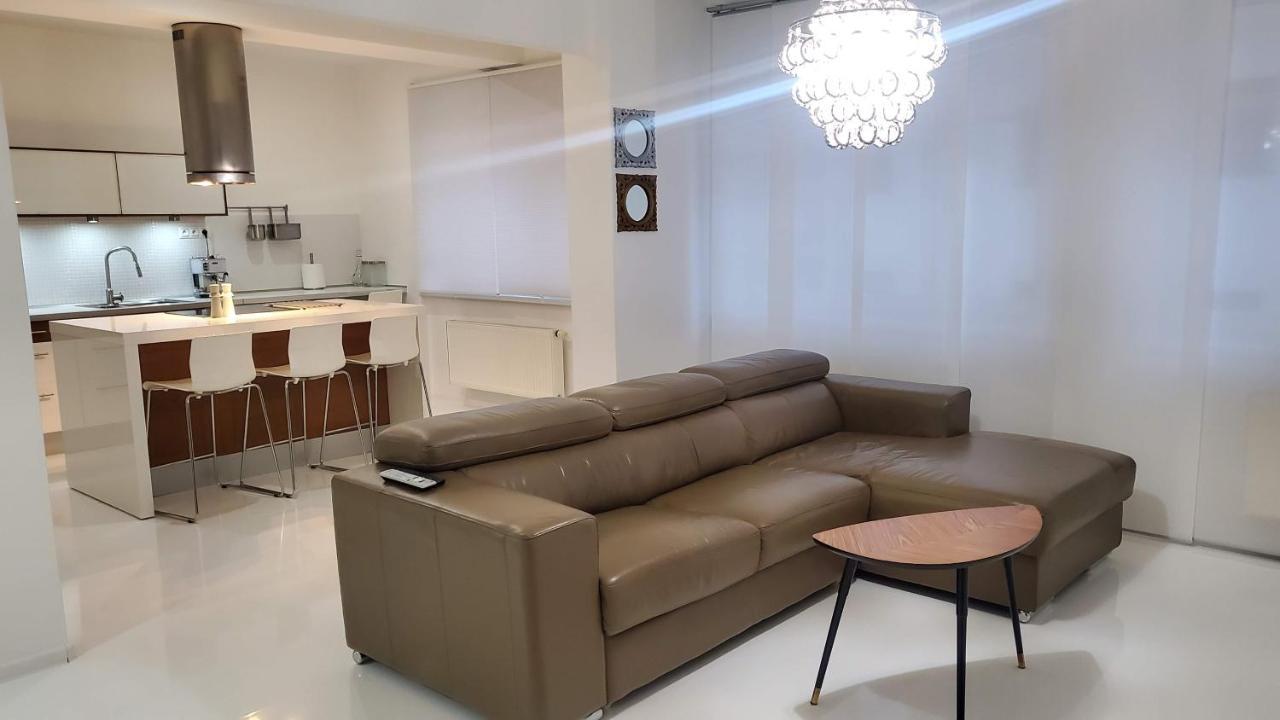 Apartman Julie Loket Exteriör bild